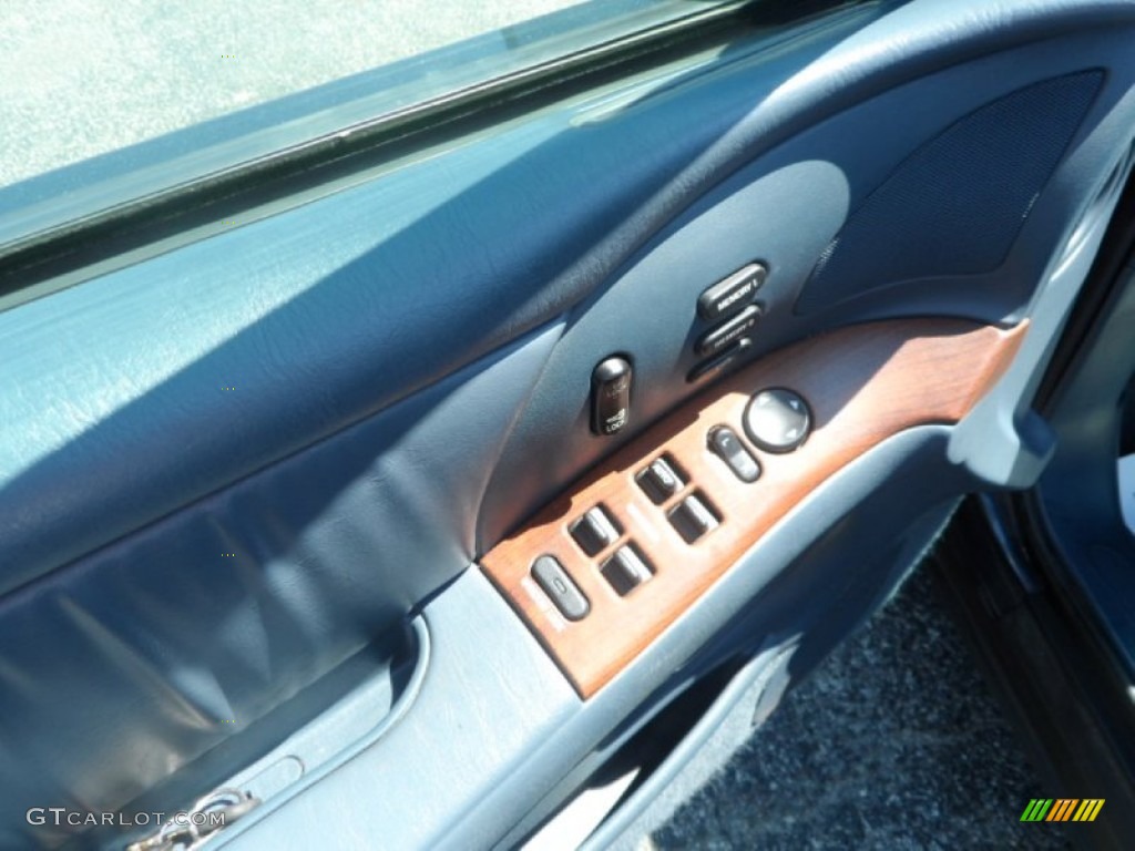 2000 Park Avenue  - Titanium Blue Metallic / Medium Blue photo #8