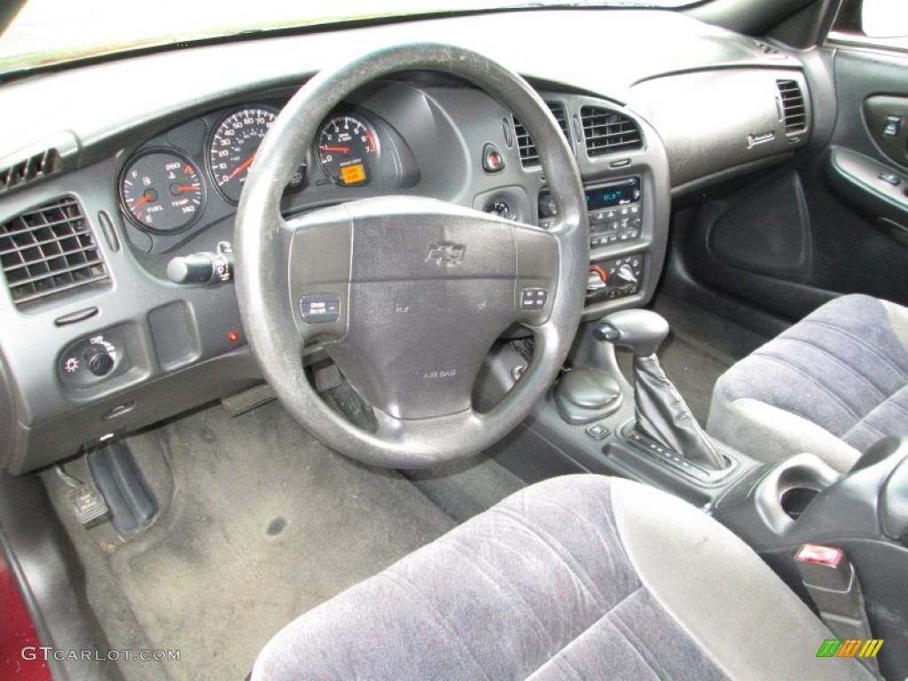 Medium Gray Interior 2001 Chevrolet Monte Carlo LS Photo #84422372