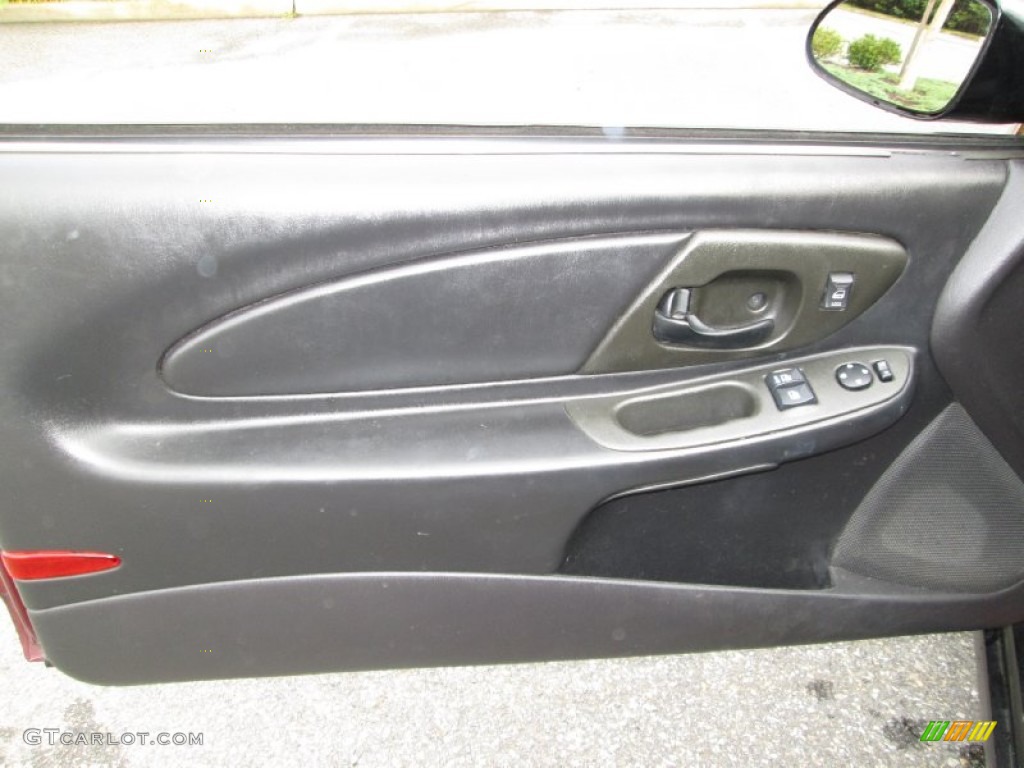 2001 Chevrolet Monte Carlo LS Medium Gray Door Panel Photo #84422582