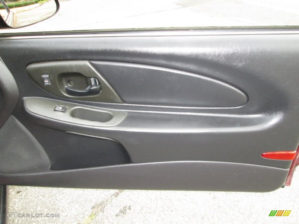 2001 Chevrolet Monte Carlo LS Medium Gray Door Panel Photo #84422597
