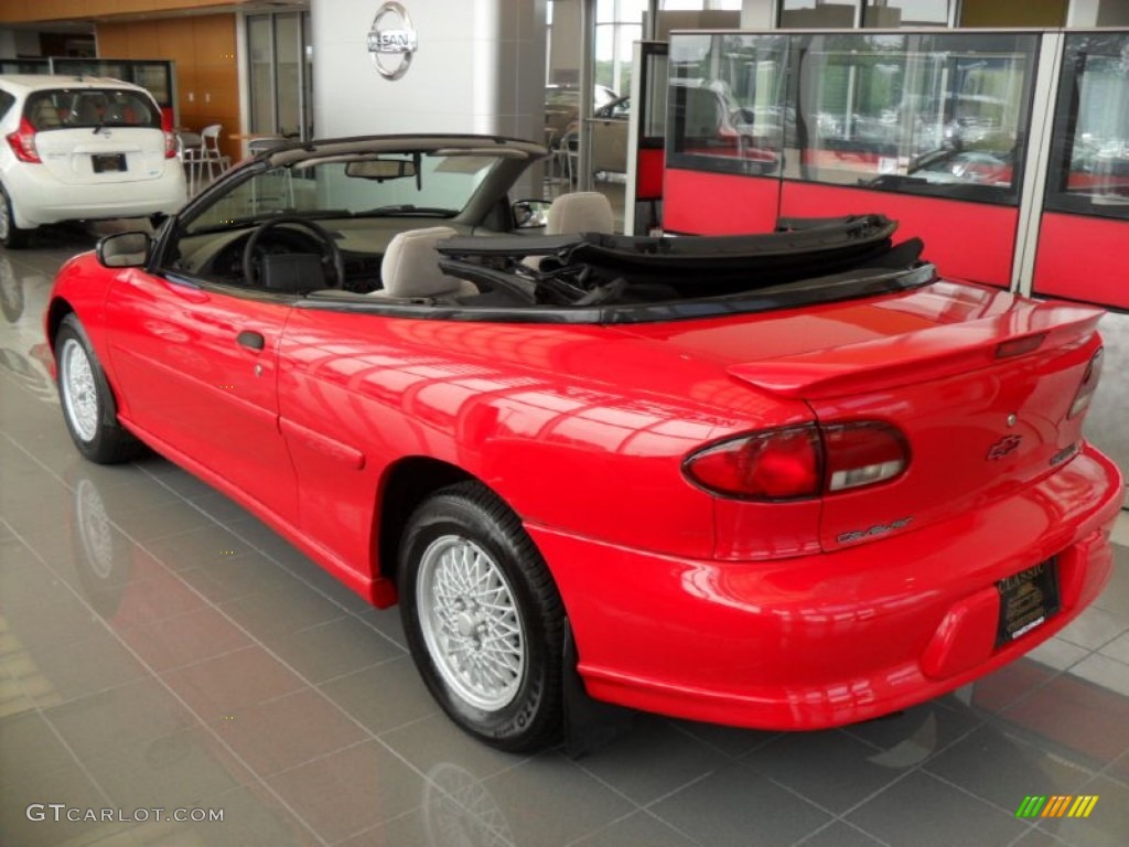 1998 Cavalier Z24 Convertible - Flame Red / Graphite photo #23
