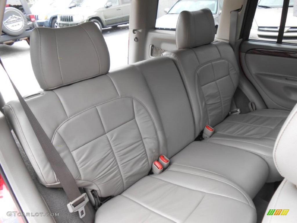 2003 Jeep Grand Cherokee Limited 4x4 Rear Seat Photo #84424421