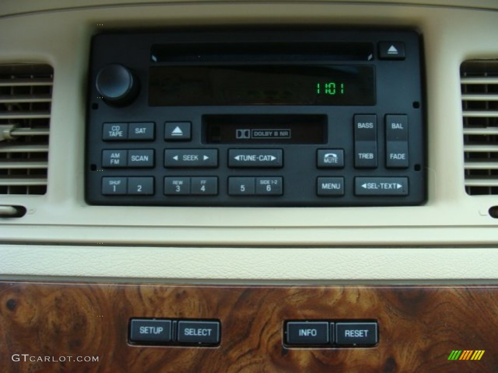 2006 Mercury Grand Marquis LS Audio System Photo #84426371
