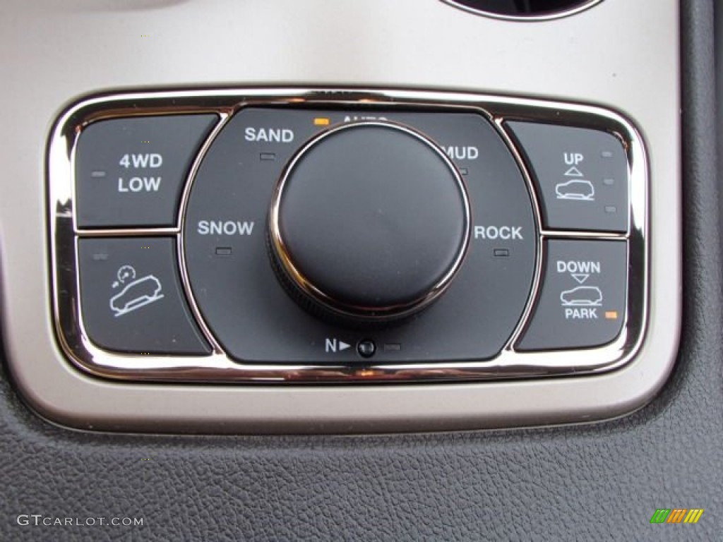 2014 Jeep Grand Cherokee Summit 4x4 Controls Photo #84433356