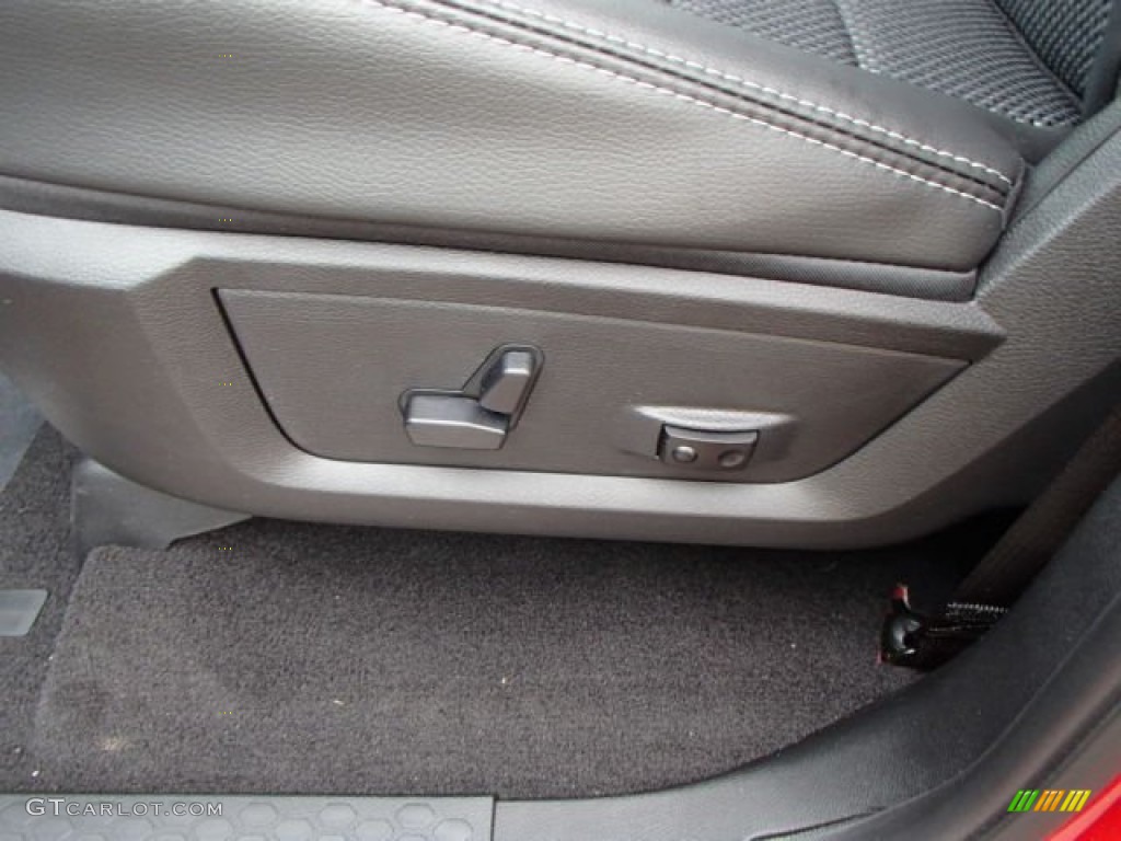 2014 Ram 1500 Sport Quad Cab 4x4 Controls Photo #84434198