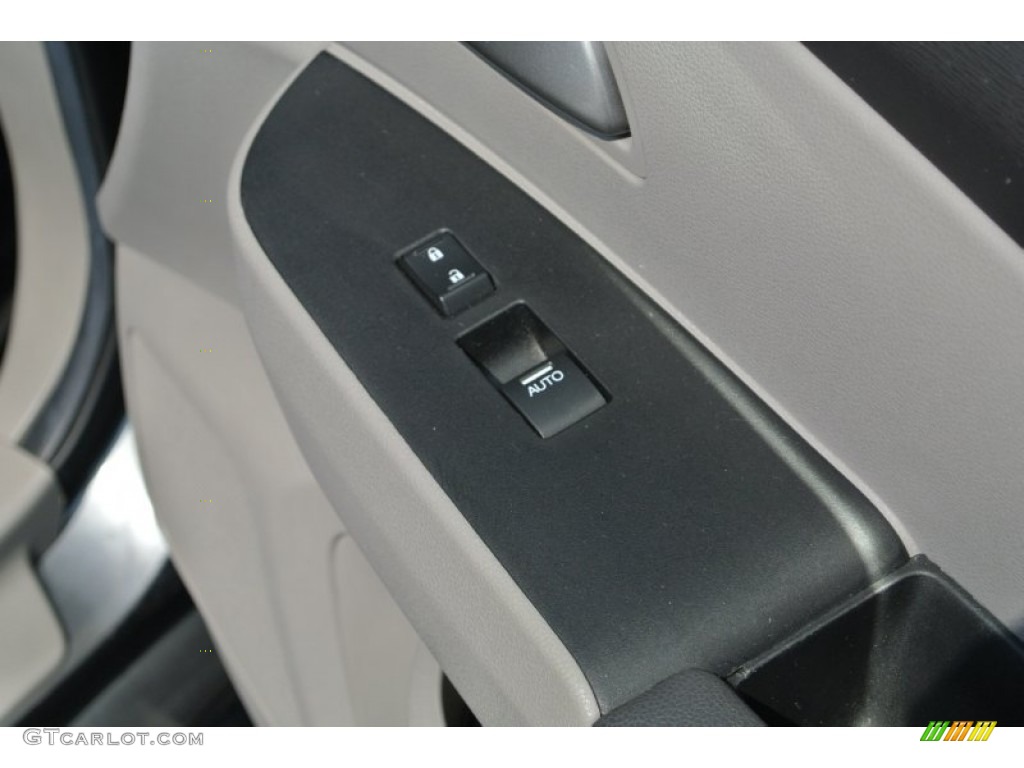 2012 Odyssey EX - Polished Metal Metallic / Gray photo #21