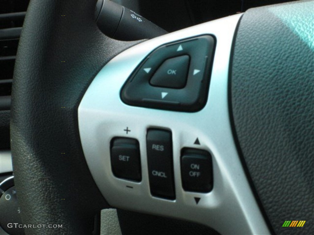 2014 Explorer FWD - Oxford White / Medium Light Stone photo #16