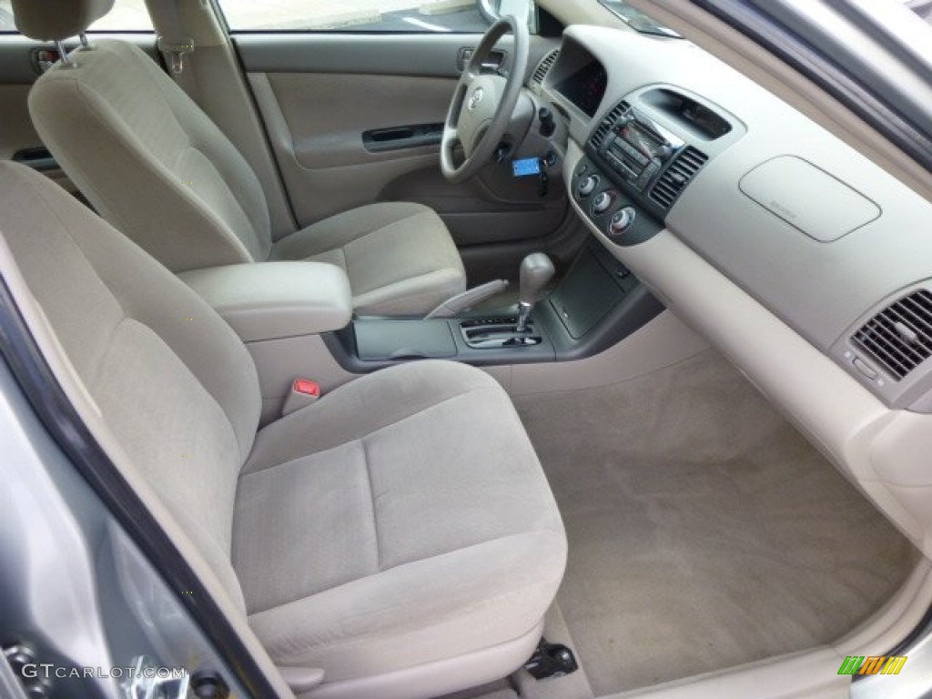 2005 Camry LE - Mineral Green Opalescent / Taupe photo #10