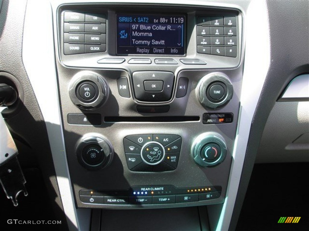 2014 Explorer FWD - Oxford White / Medium Light Stone photo #22