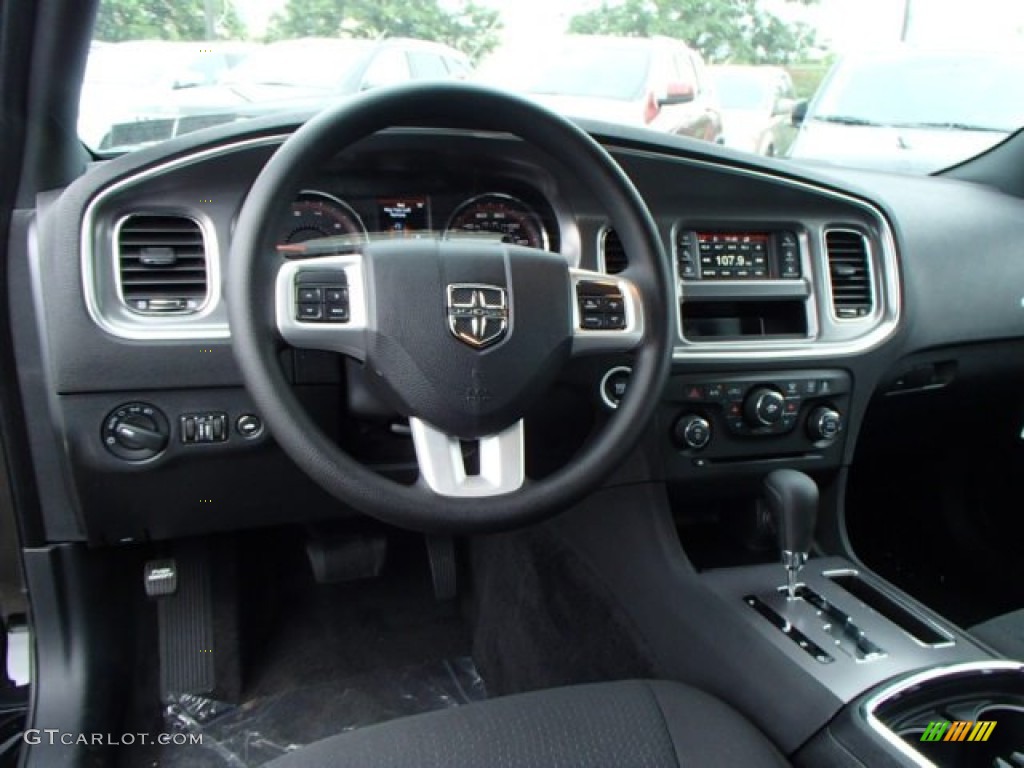 2014 Dodge Charger SE Black Dashboard Photo #84435563