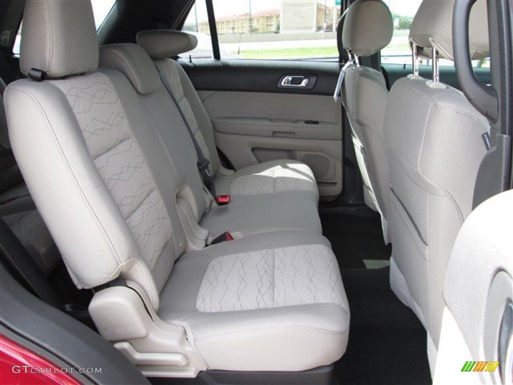 Medium Light Stone Interior 2014 Ford Explorer FWD Photo #84435572