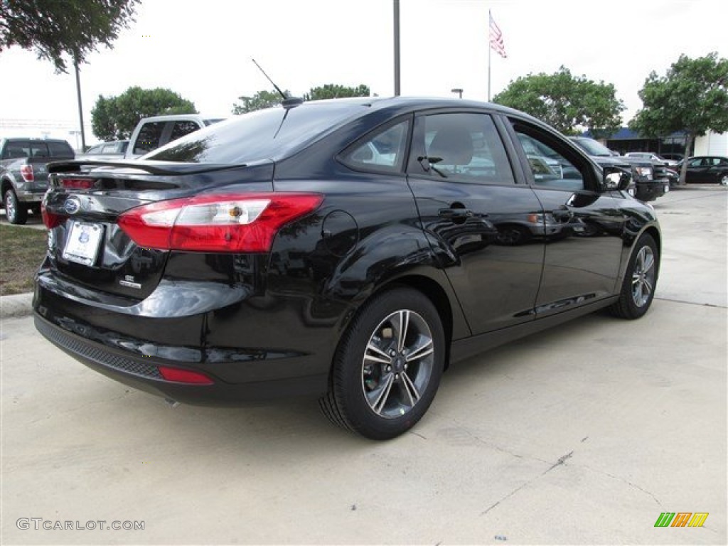 2014 Focus SE Sedan - Tuxedo Black / Charcoal Black photo #5
