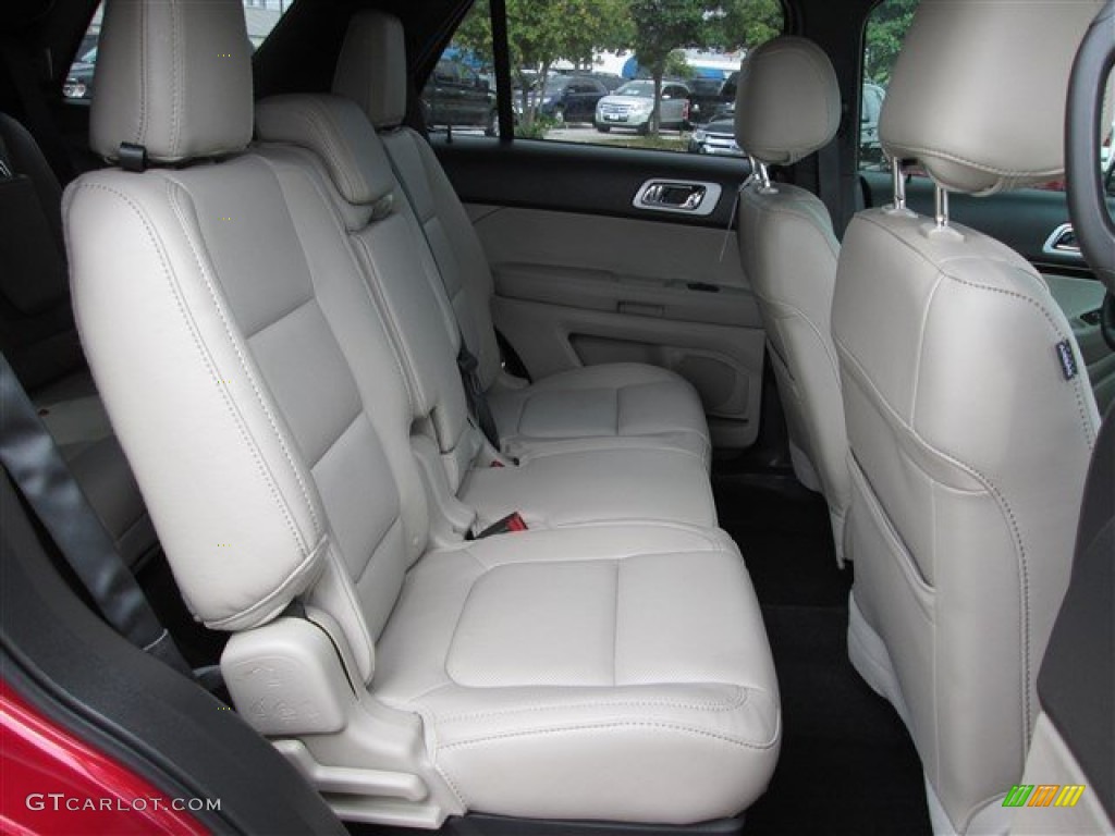 2014 Ford Explorer Limited Rear Seat Photo #84436925