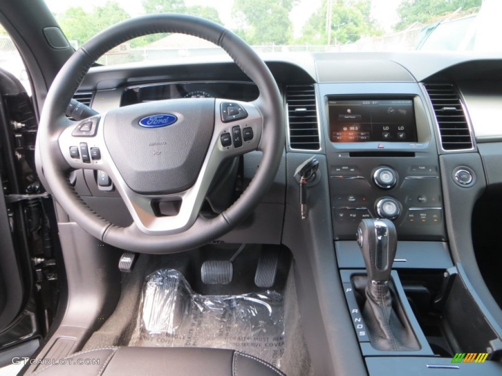 2014 Ford Taurus SEL Charcoal Black Dashboard Photo #84437036