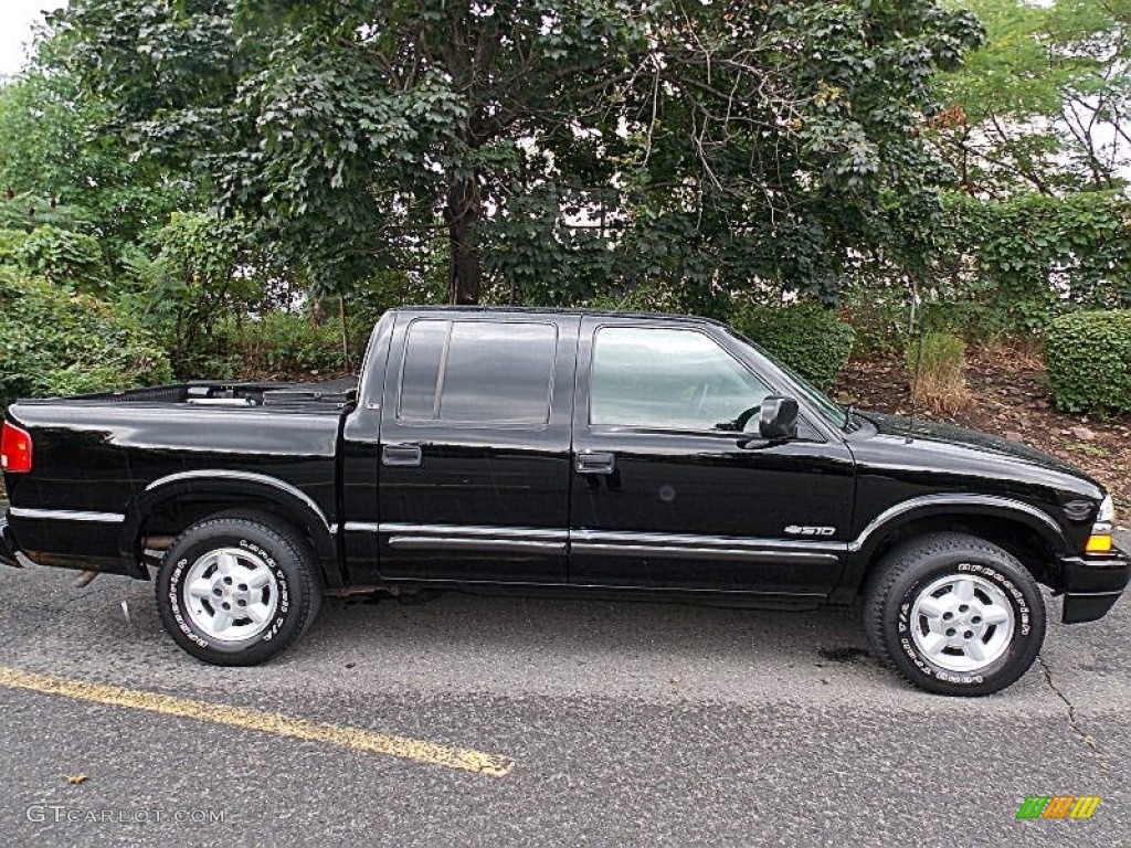 2003 S10 LS Crew Cab 4x4 - Black Onyx / Graphite photo #6