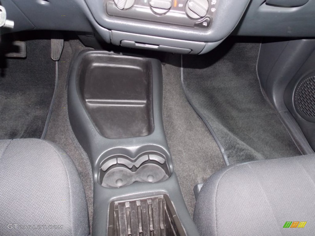 2003 S10 LS Crew Cab 4x4 - Black Onyx / Graphite photo #28