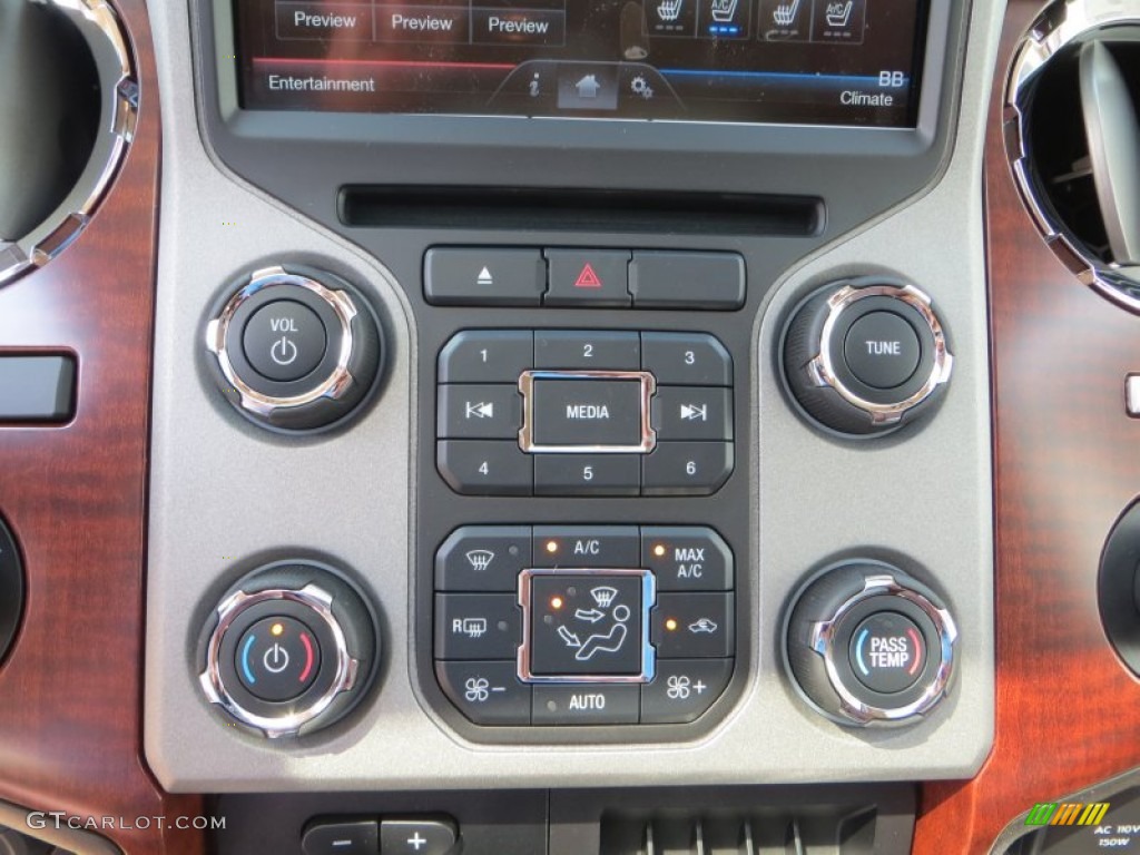 2014 Ford F250 Super Duty King Ranch Crew Cab 4x4 Controls Photo #84437831