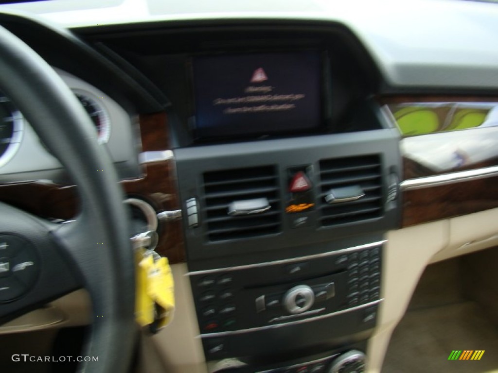 2010 GLK 350 - Jade Green Metallic / Almond/Black photo #18