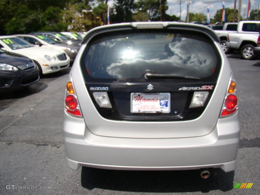 2005 Aerio SX Sport Wagon - Silky Silver Metallic / Black photo #8