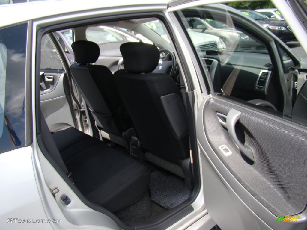 2005 Aerio SX Sport Wagon - Silky Silver Metallic / Black photo #16