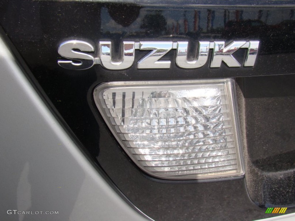 2005 Aerio SX Sport Wagon - Silky Silver Metallic / Black photo #29