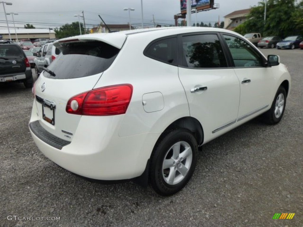 2013 Rogue S AWD - Pearl White / Gray photo #7