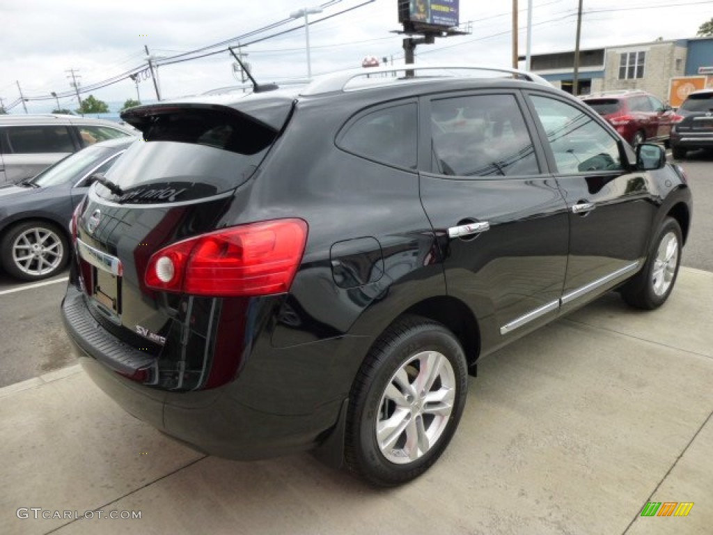 2013 Rogue SV AWD - Super Black / Gray photo #7