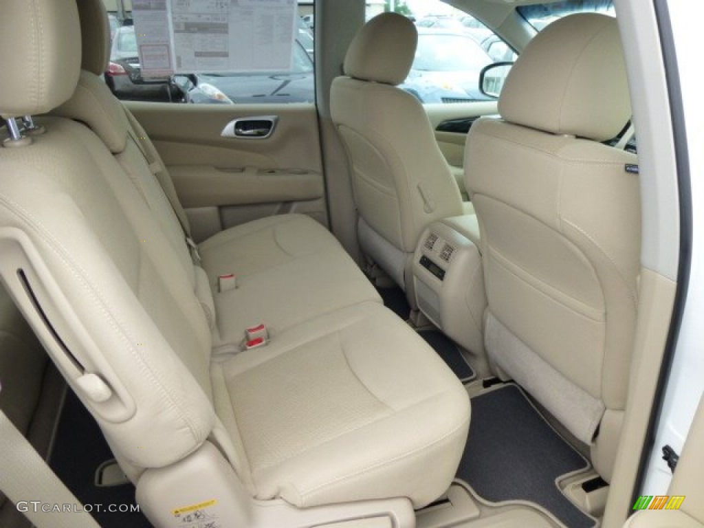 2014 Nissan Pathfinder S AWD Rear Seat Photo #84442676