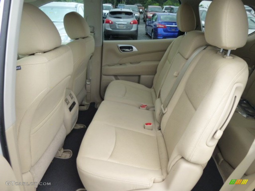 2014 Nissan Pathfinder S AWD Rear Seat Photo #84442706