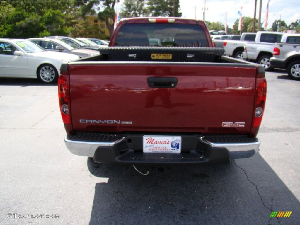 2007 Canyon SLE Extended Cab 4x4 - Sonoma Red Metallic / Dark Pewter photo #7