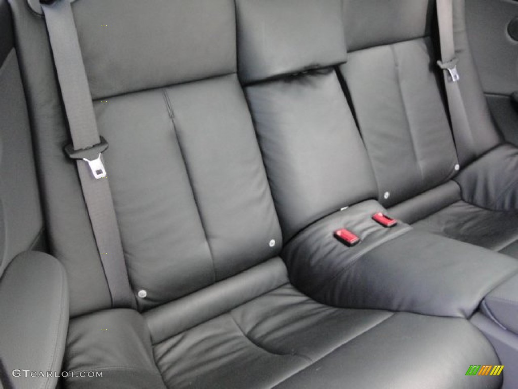 2005 BMW 6 Series 645i Coupe Rear Seat Photos