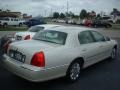 2004 Ceramic White Tri-Coat Lincoln Town Car Ultimate  photo #6