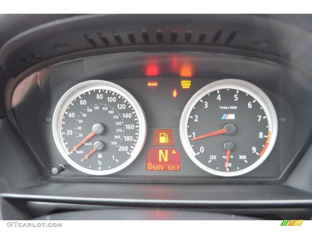 2006 M5  - Silver Gray Metallic / Indianapolis Red photo #15