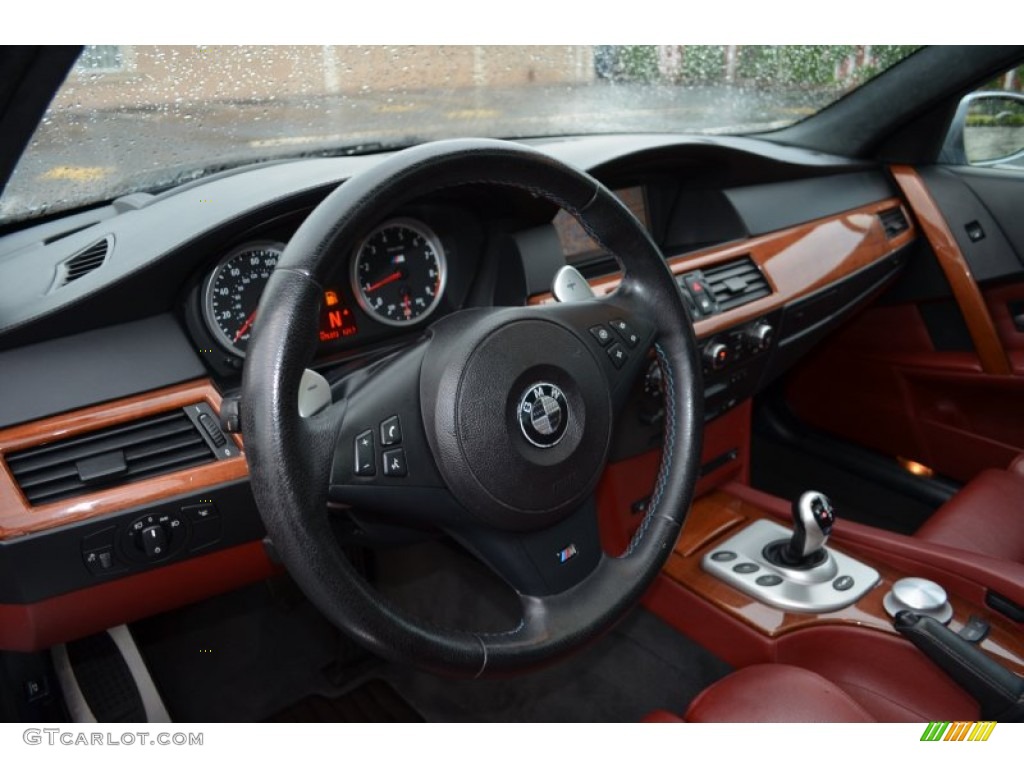 2006 M5  - Silver Gray Metallic / Indianapolis Red photo #16