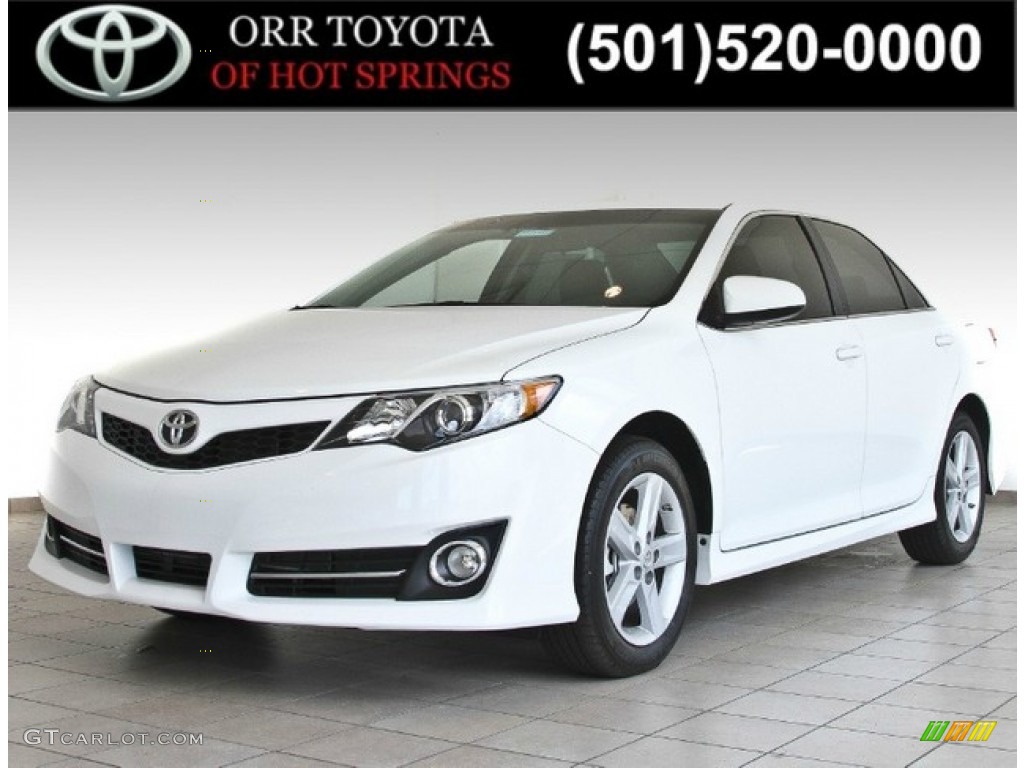 2013 Camry SE - Super White / Black photo #1
