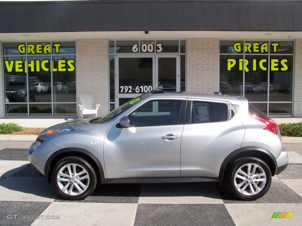 2012 Juke SV - Chrome Silver / Gray/Silver Trim photo #1