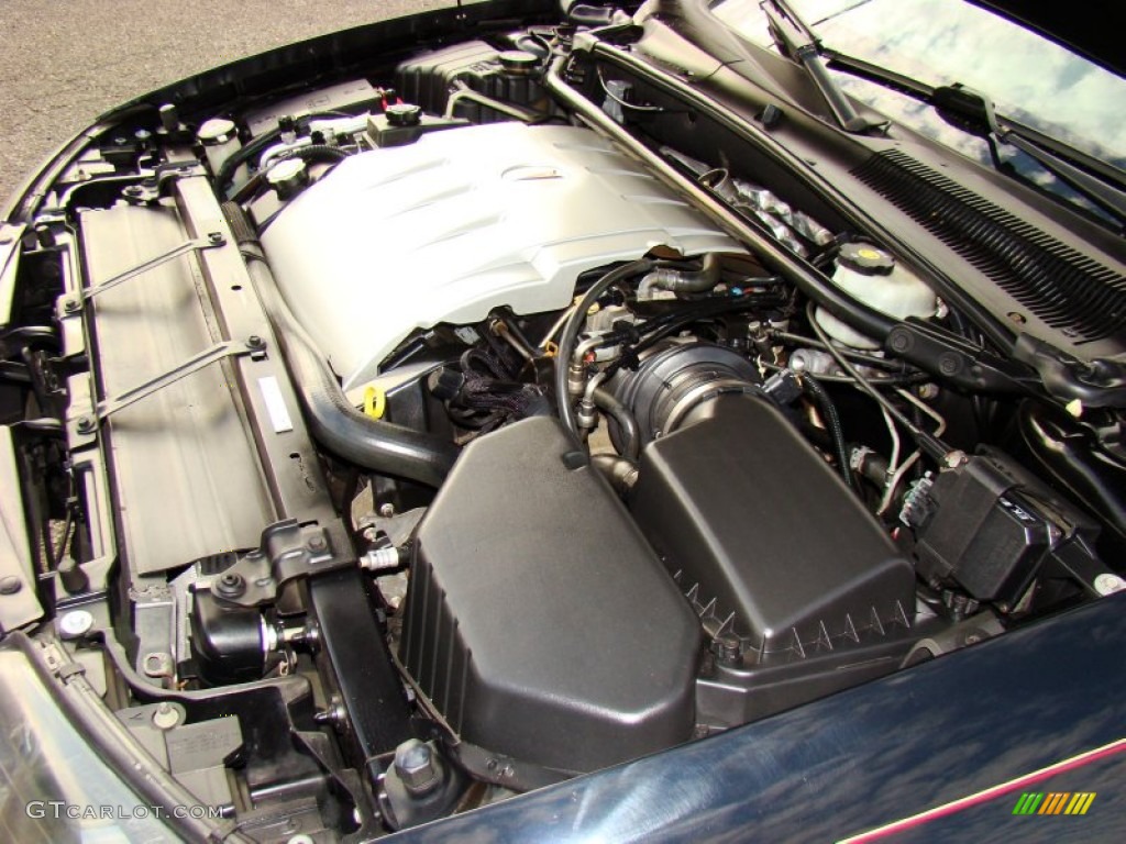 2005 Pontiac Bonneville GXP Engine Photos