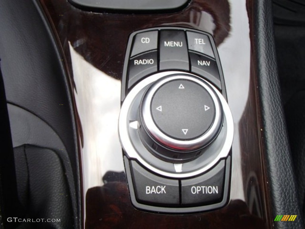 2011 BMW 3 Series 335i xDrive Sedan Controls Photos