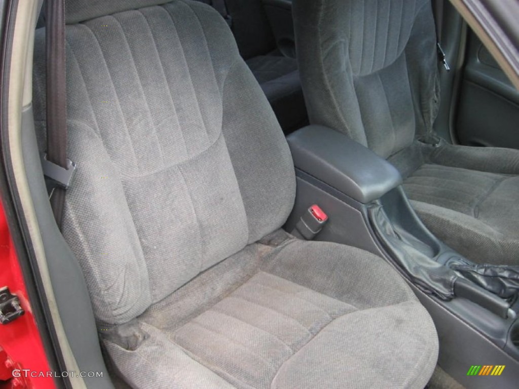 1999 Grand Am SE Sedan - Bright Red / Dark Pewter photo #12