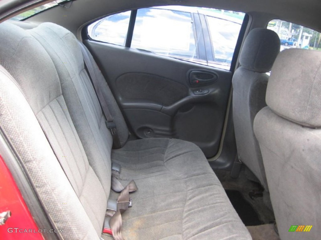 1999 Grand Am SE Sedan - Bright Red / Dark Pewter photo #13