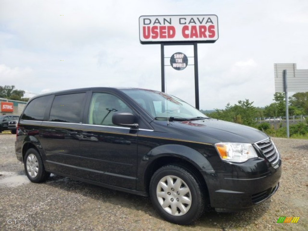 2009 Town & Country LX - Brilliant Black Crystal Pearl / Medium Pebble Beige/Cream photo #1