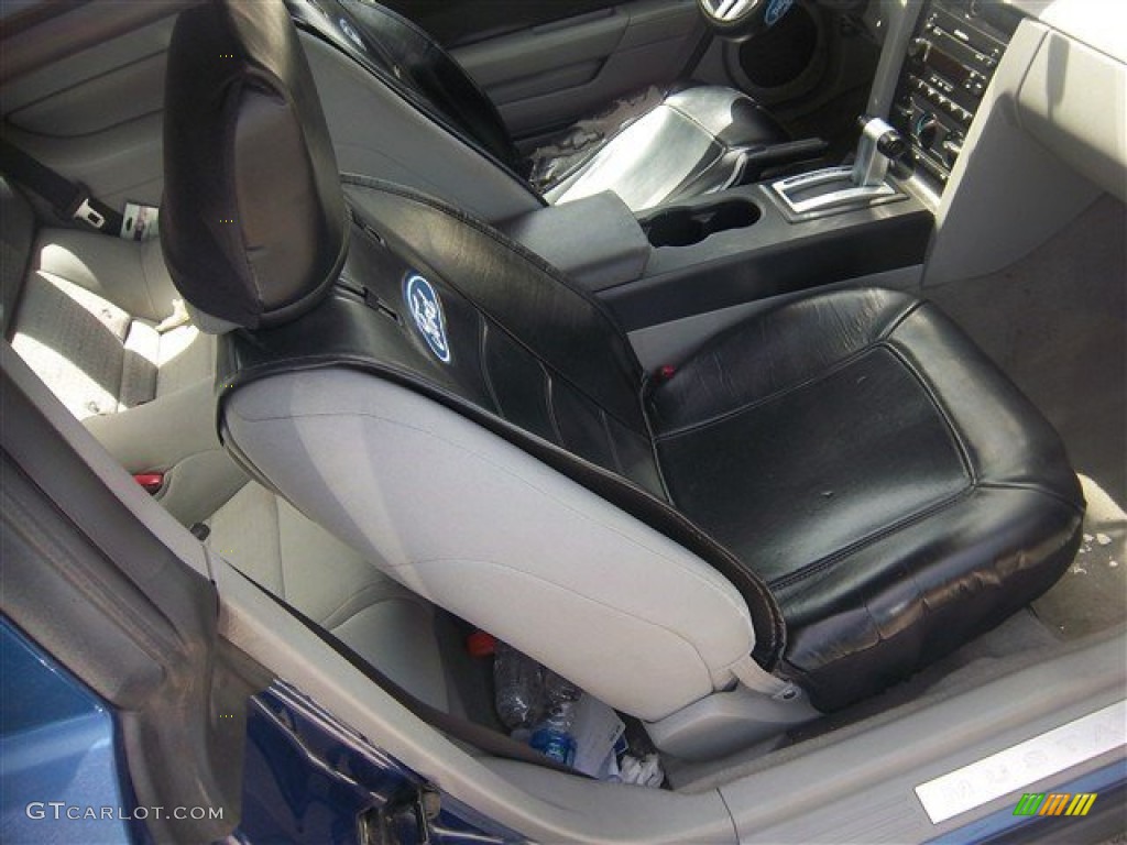 2006 Mustang V6 Deluxe Coupe - Vista Blue Metallic / Light Graphite photo #10