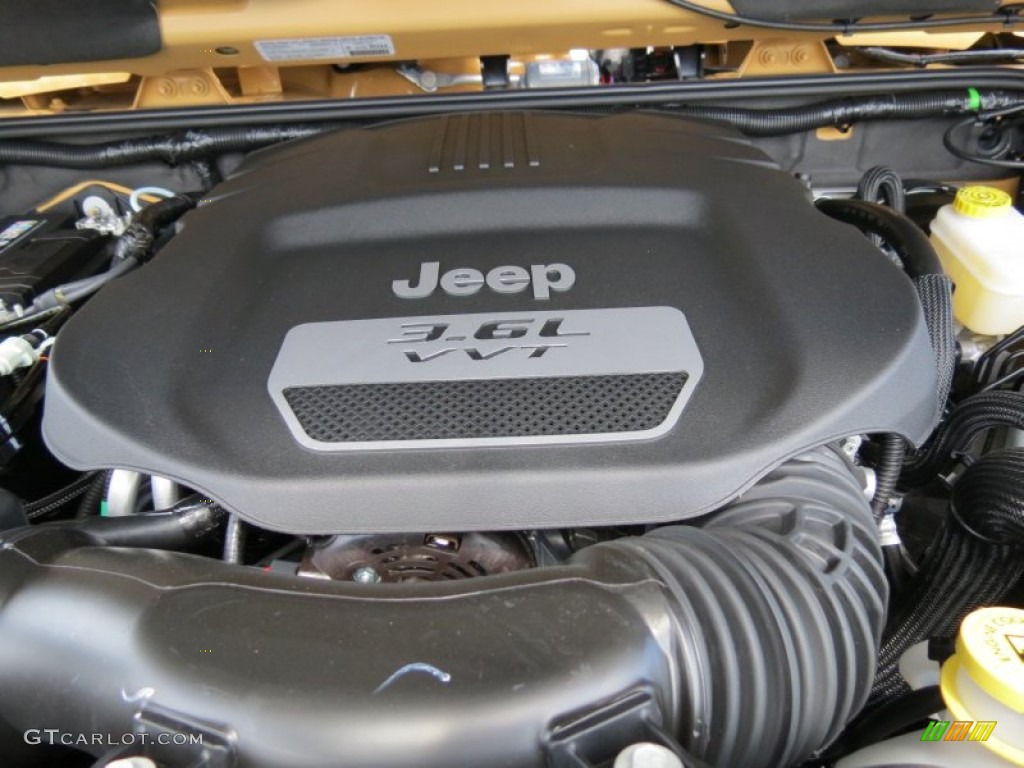 2013 Jeep Wrangler Unlimited Sahara 4x4 3.6 Liter DOHC 24-Valve VVT Pentastar V6 Engine Photo #84457613
