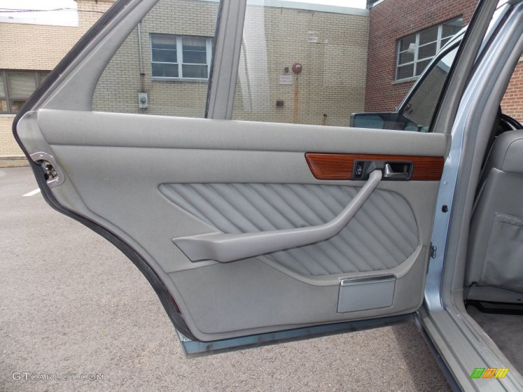 1991 Mercedes-Benz S Class 350 SDL Grey Door Panel Photo #84458618