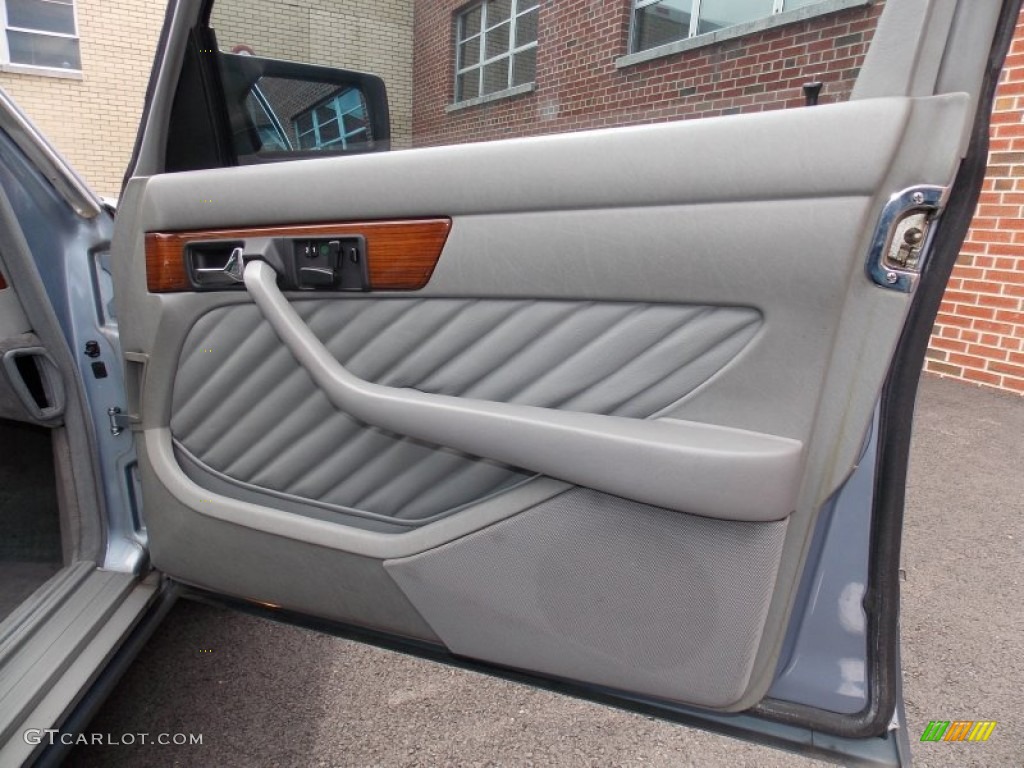 1991 Mercedes-Benz S Class 350 SDL Grey Door Panel Photo #84458736