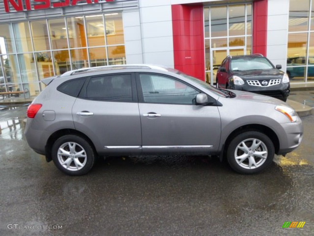 2011 Rogue SV AWD - Platinum Graphite / Black photo #12