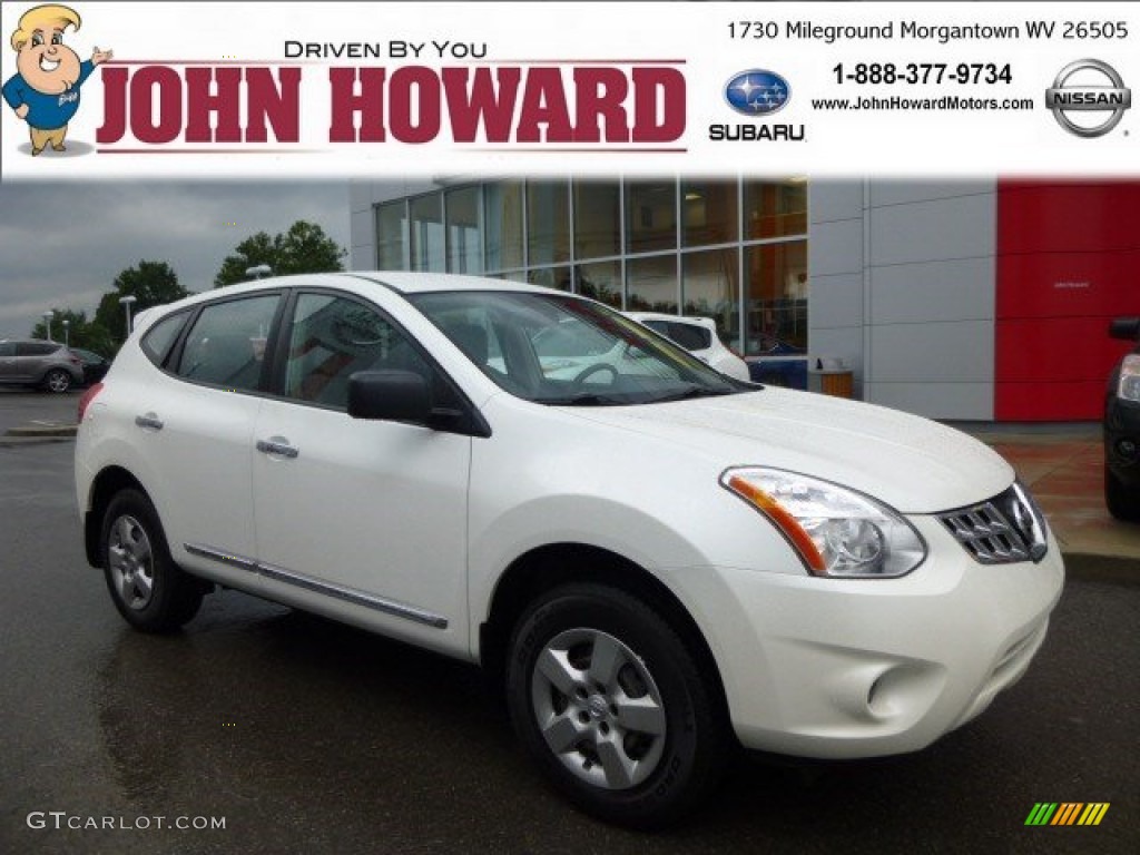 2011 Rogue S AWD - Pearl White / Gray photo #1