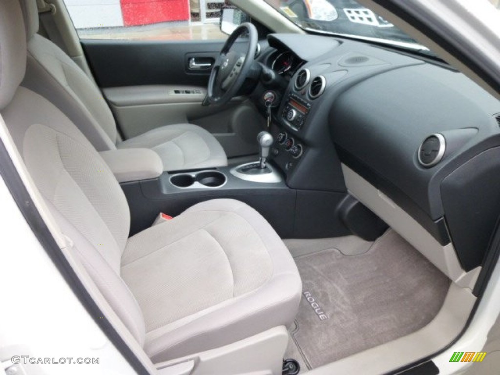 2011 Rogue S AWD - Pearl White / Gray photo #4