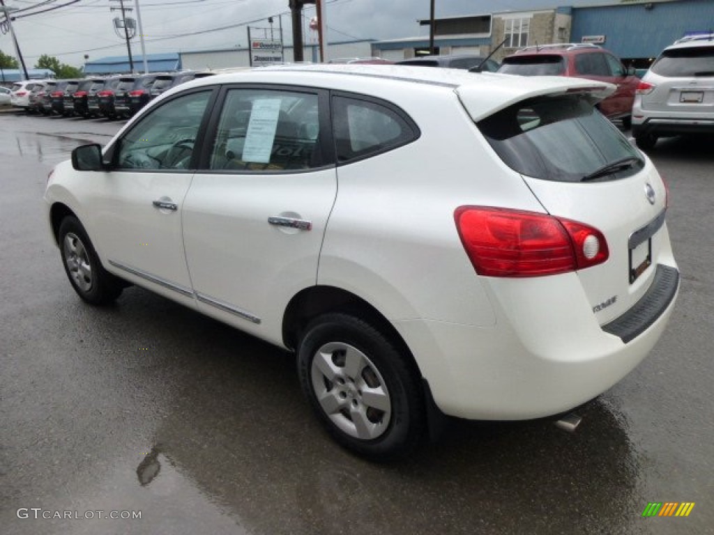 2011 Rogue S AWD - Pearl White / Gray photo #9