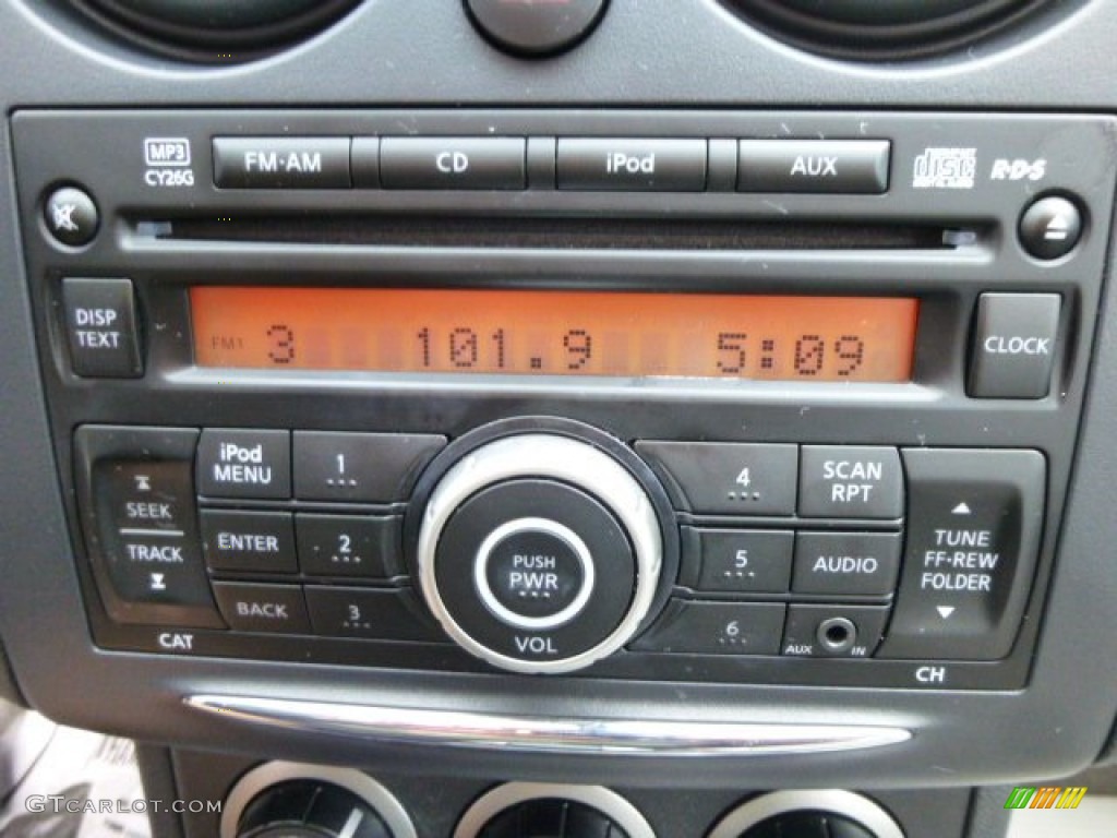 2011 Rogue S AWD - Pearl White / Gray photo #19